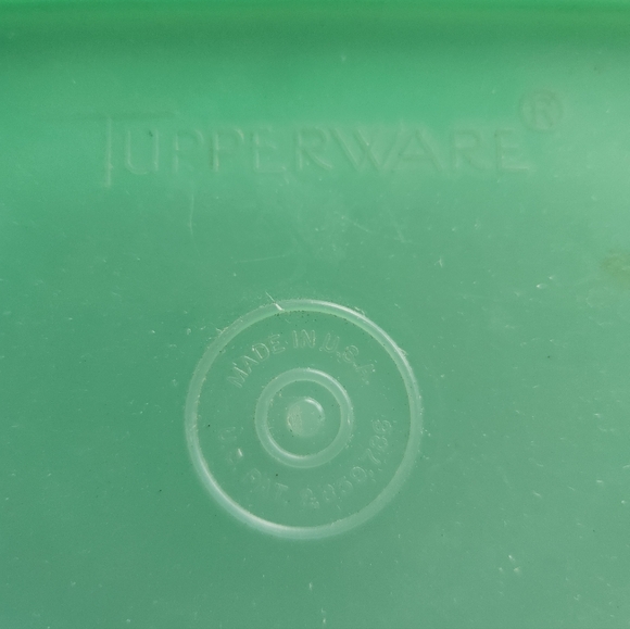 Green Tupperware Rectangular Storage Container - Picture 3 of 7